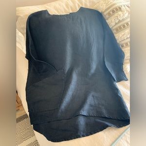 Elizabeth Suzann black Harper linen tunic